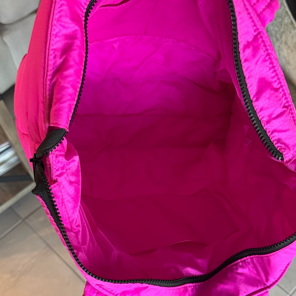 UGG Fuchsia Puffy Tote Bag - Picture 5 of 5